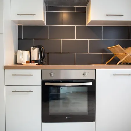 דירה Budget Downtown With Parking