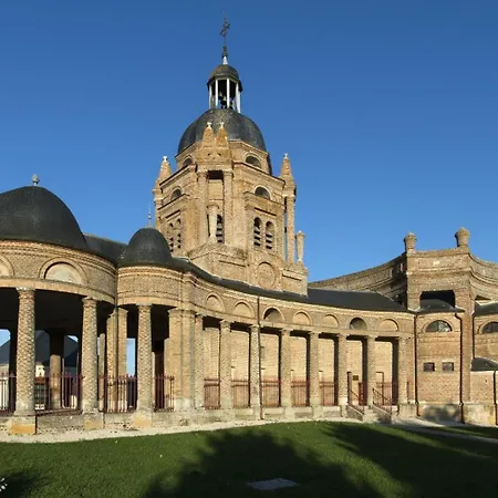 Budget Downtown With Parking Apartamento Charleville-Mézières