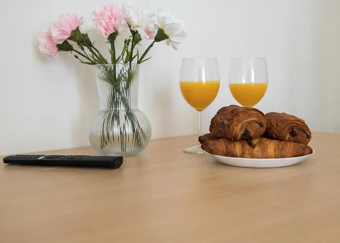 Lägenhet Budget Downtown With Parking *