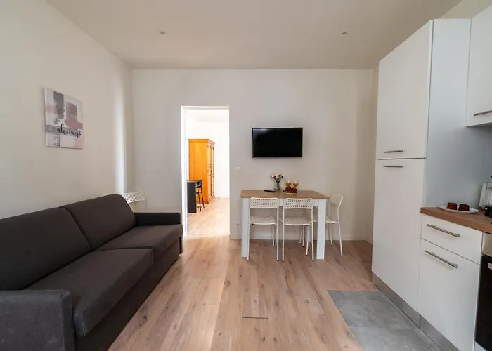 Budget Downtown With Parking Lägenhet Charleville-Mézières