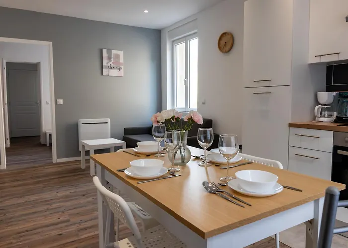 Budget Downtown With Parking Lägenhet