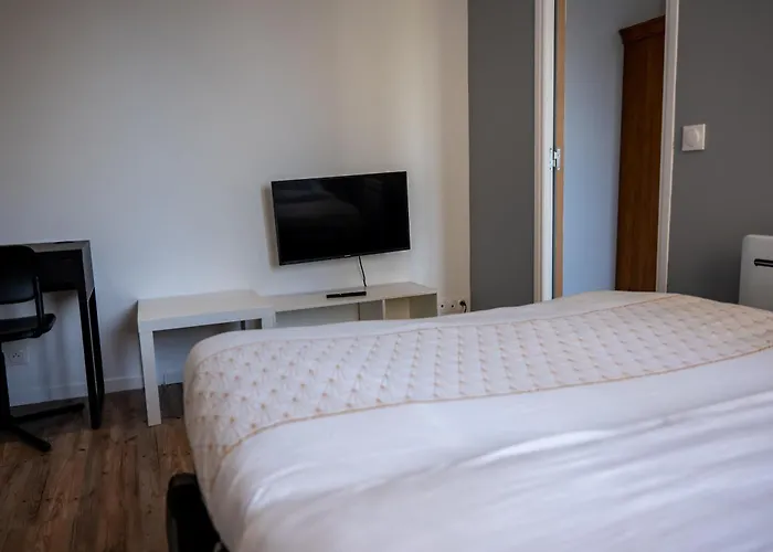 Budget Downtown With Parking * Charleville-Mézières