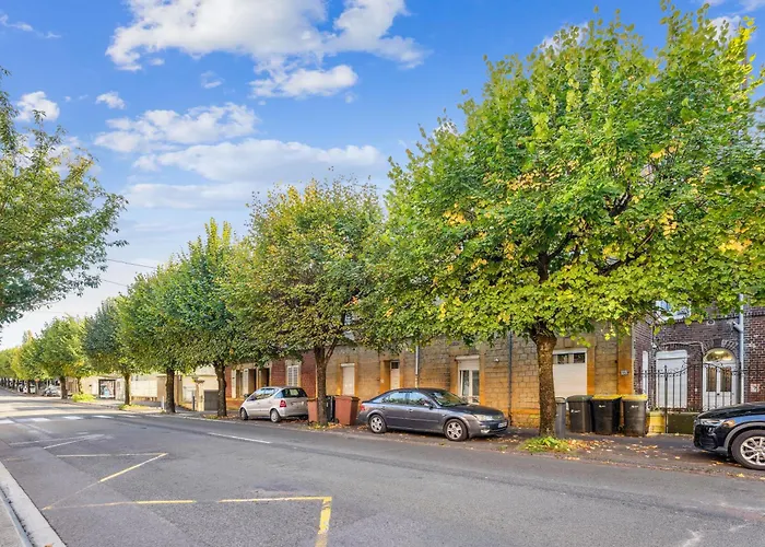 Lägenhet Budget Downtown With Parking *